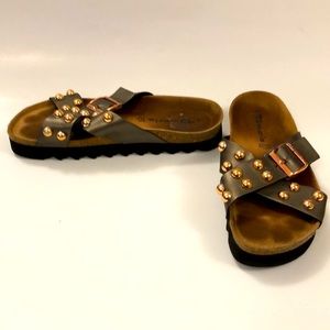 Tamaris 40 Sandal Leather Bronze Studded Adjustable straps Excellent Condition